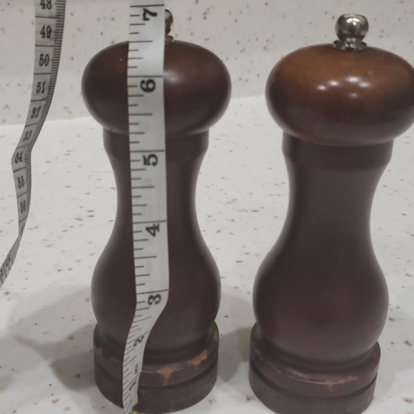 Cole & mason salt & pepper shaker set - Picture 6 of 8